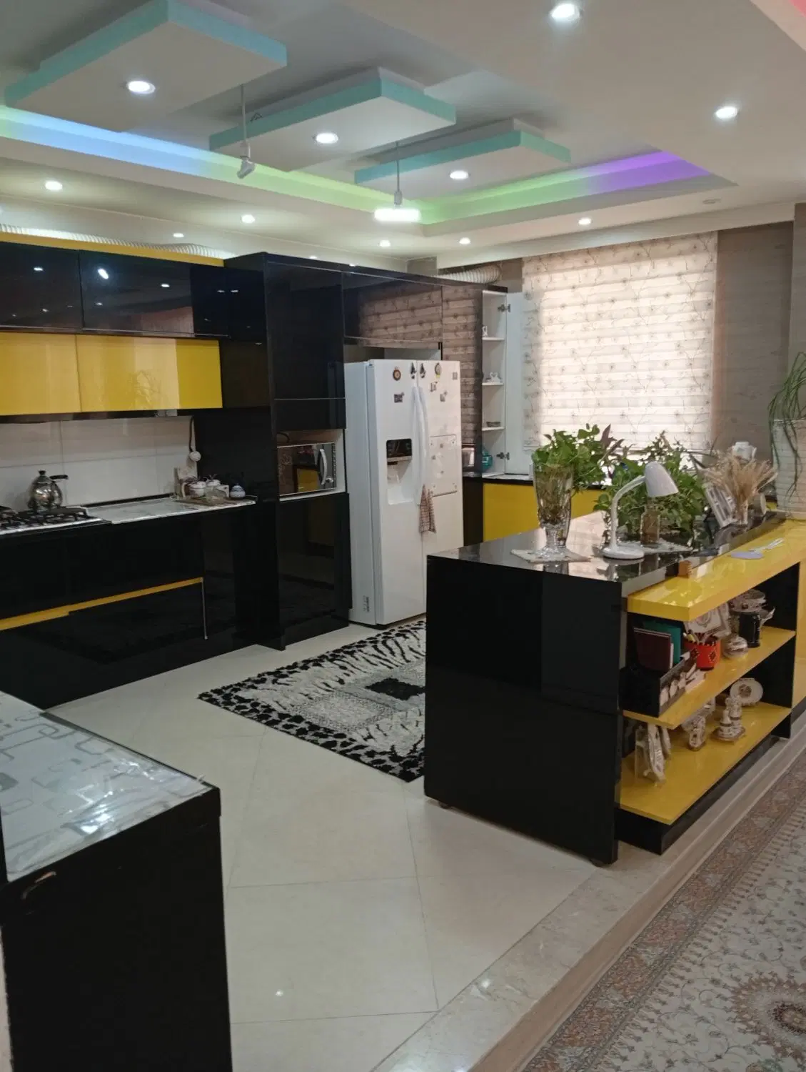 آپارتمان تک واحدی