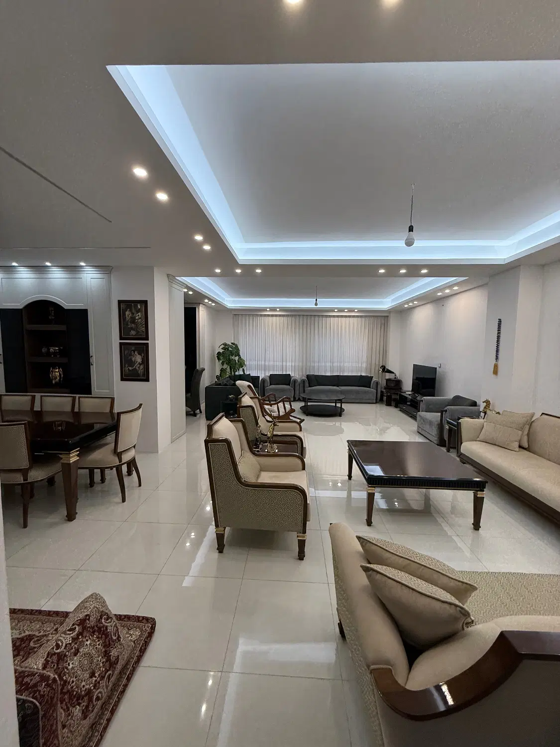 رهن و اجاره آپارتمان الهیه کاشانی ۱۸۰ متر تک واحدی