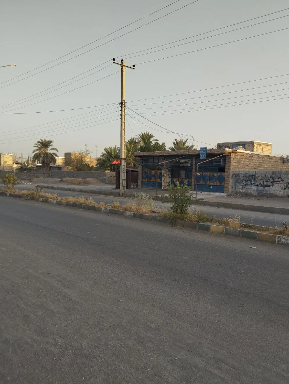 فروش زمین تجاری (جای مغازه )