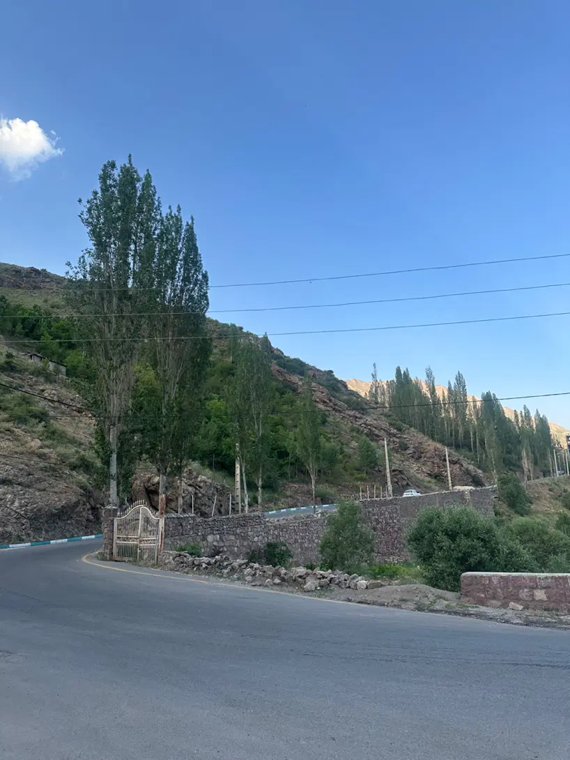 زمین ۱۶۰ متر تلو سند دار