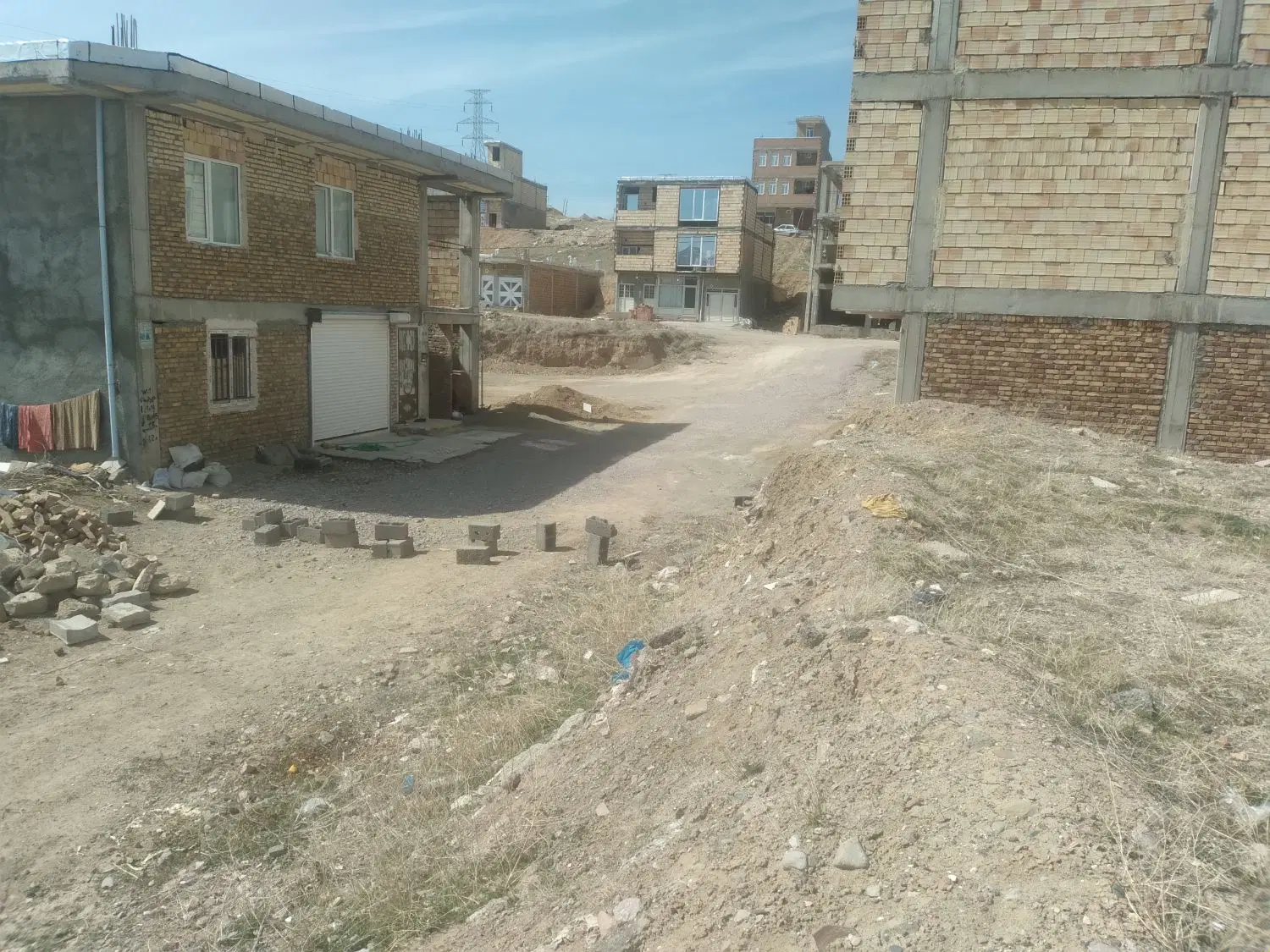 زمین ۱۴۸ متر مربع