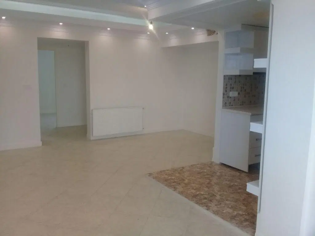 آپارتمان 98 متری خ دانشجو