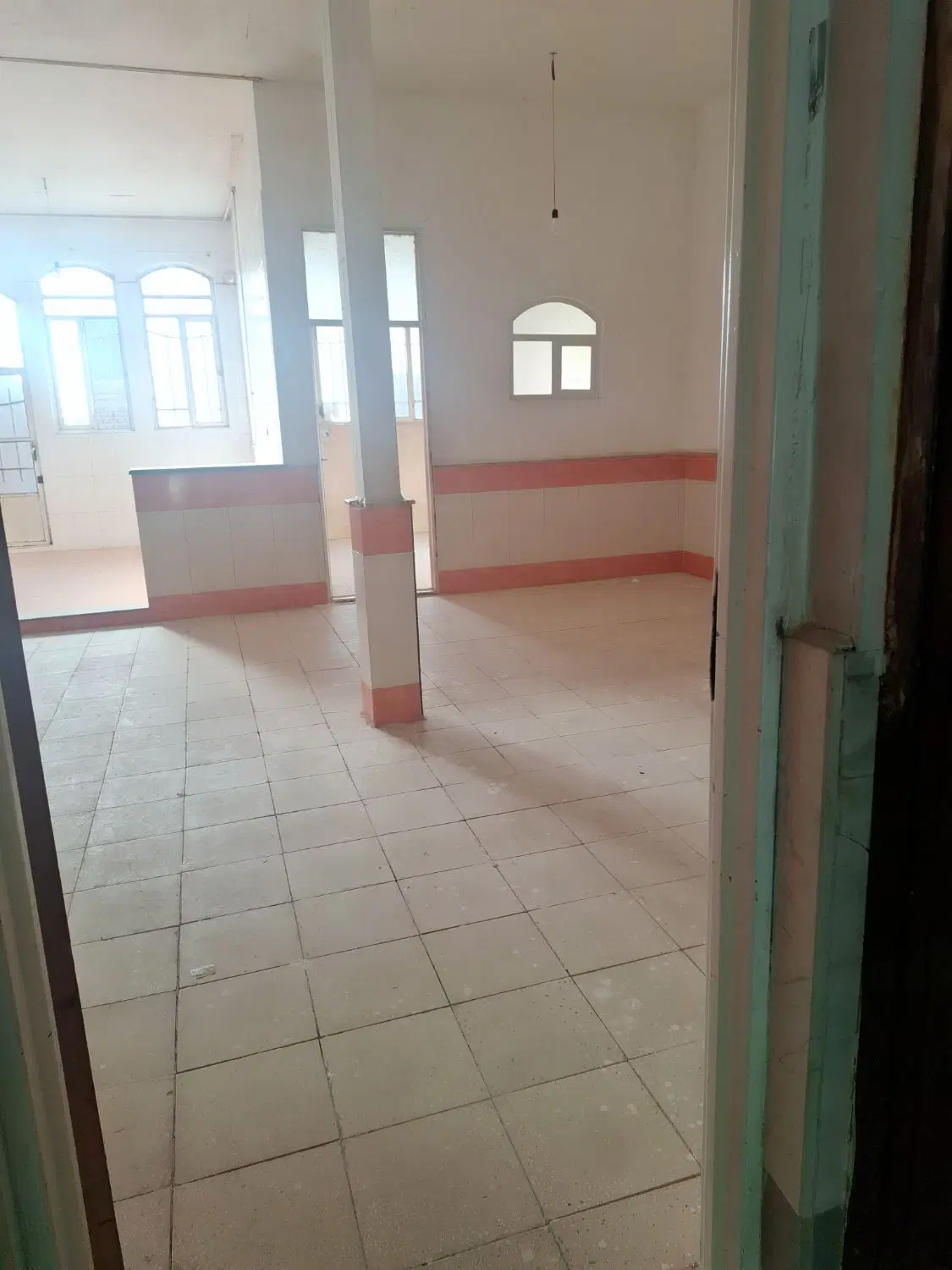 اجاره فوری ۱۳۵ متر‌ همکف راه جدا با پارکینگ ماشین