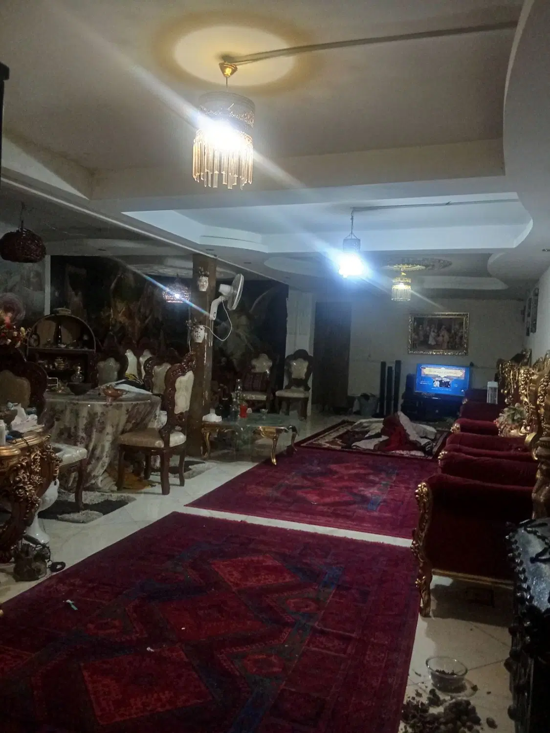 حس ابادهمکف بهرخیابان