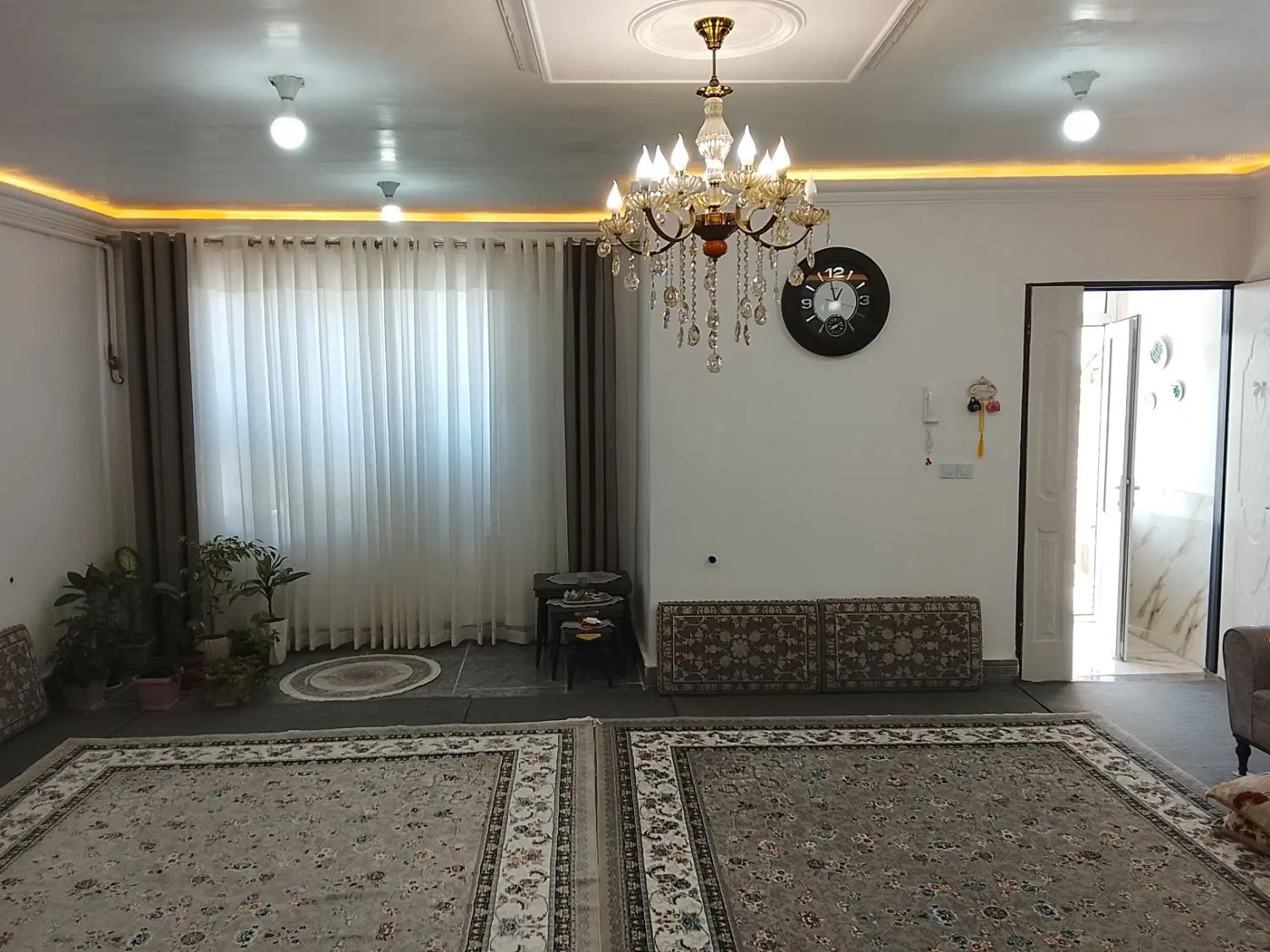 دوطبقه دیوزند