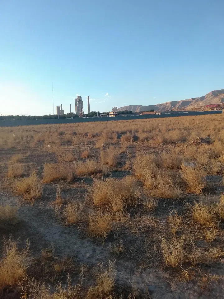 زمین دونبش۳هزار متری در جنب سیمان صوفیان برای سوله