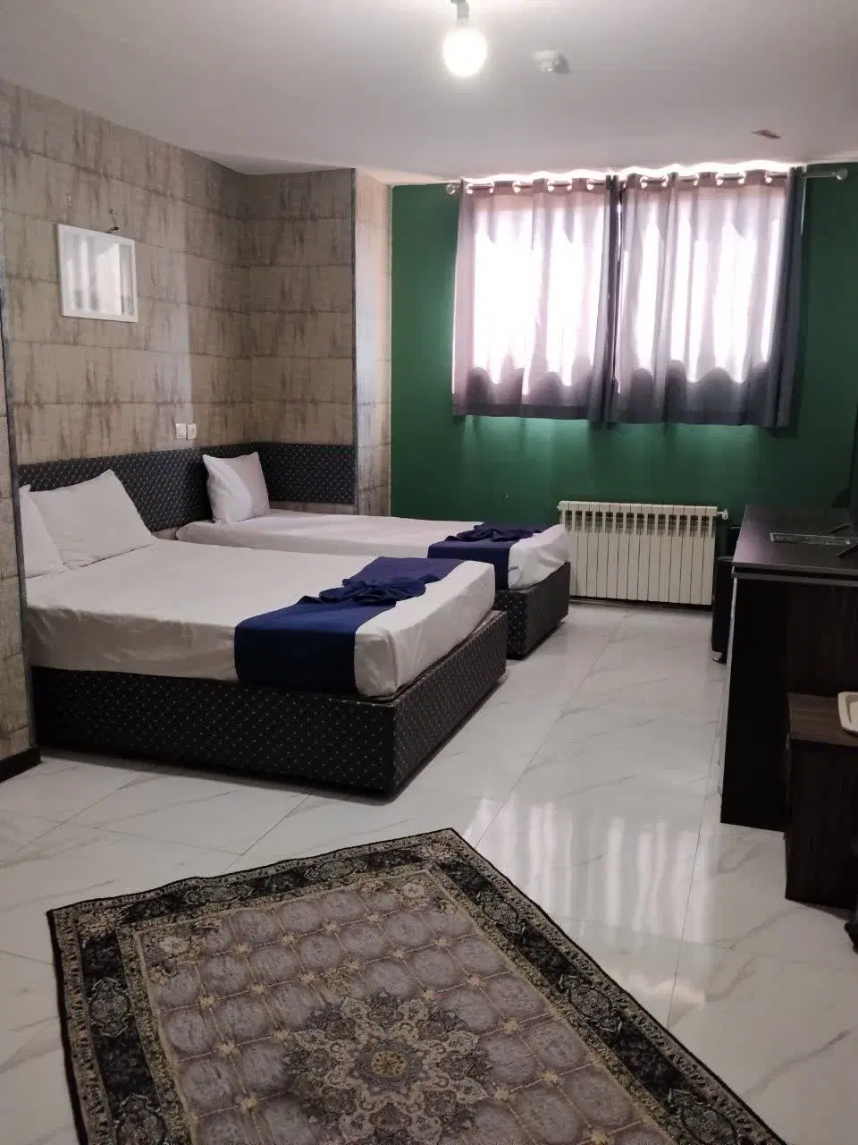اقامت در هتل مرکز شهر با قیمتی استثنایی
