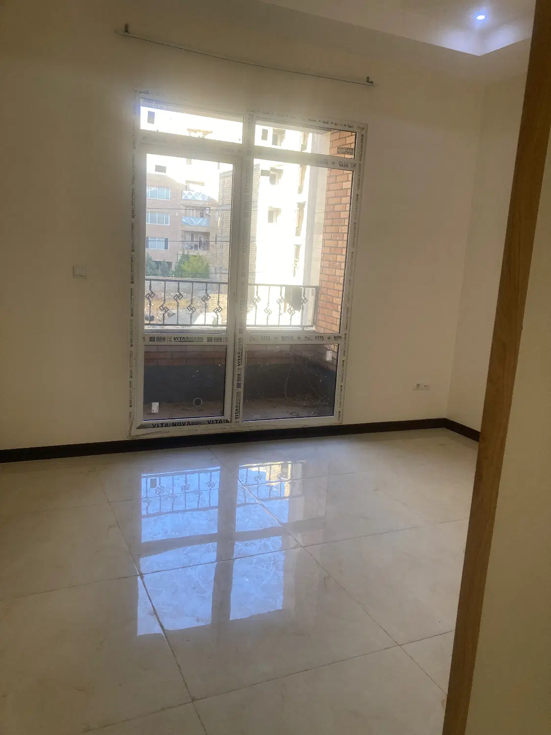 ۲پارکینگ اکازیون تجهیز شده