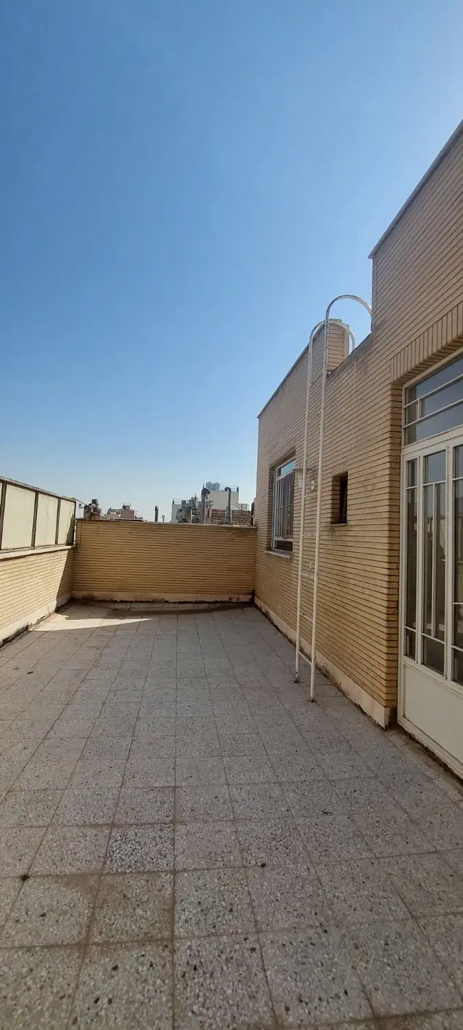 ۸۳ متر شخصی ساز سند ۶ دانگ زیر قیمت