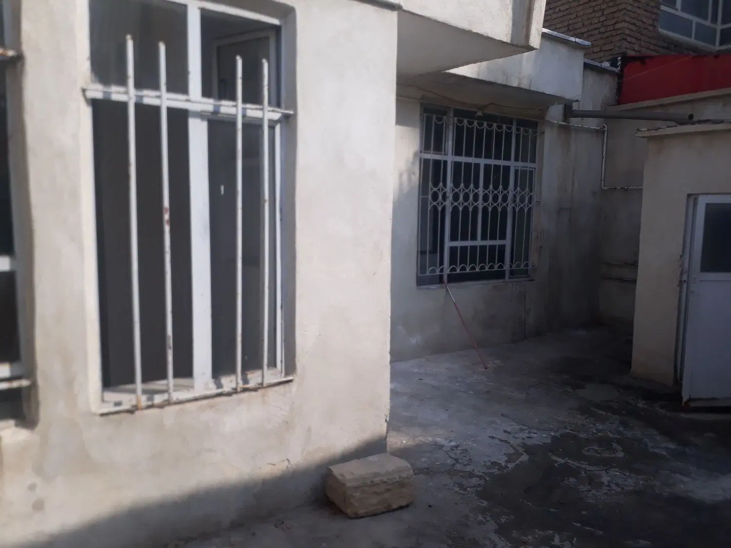 خانه دربست ۹۰ متری خیابان ابوذر
