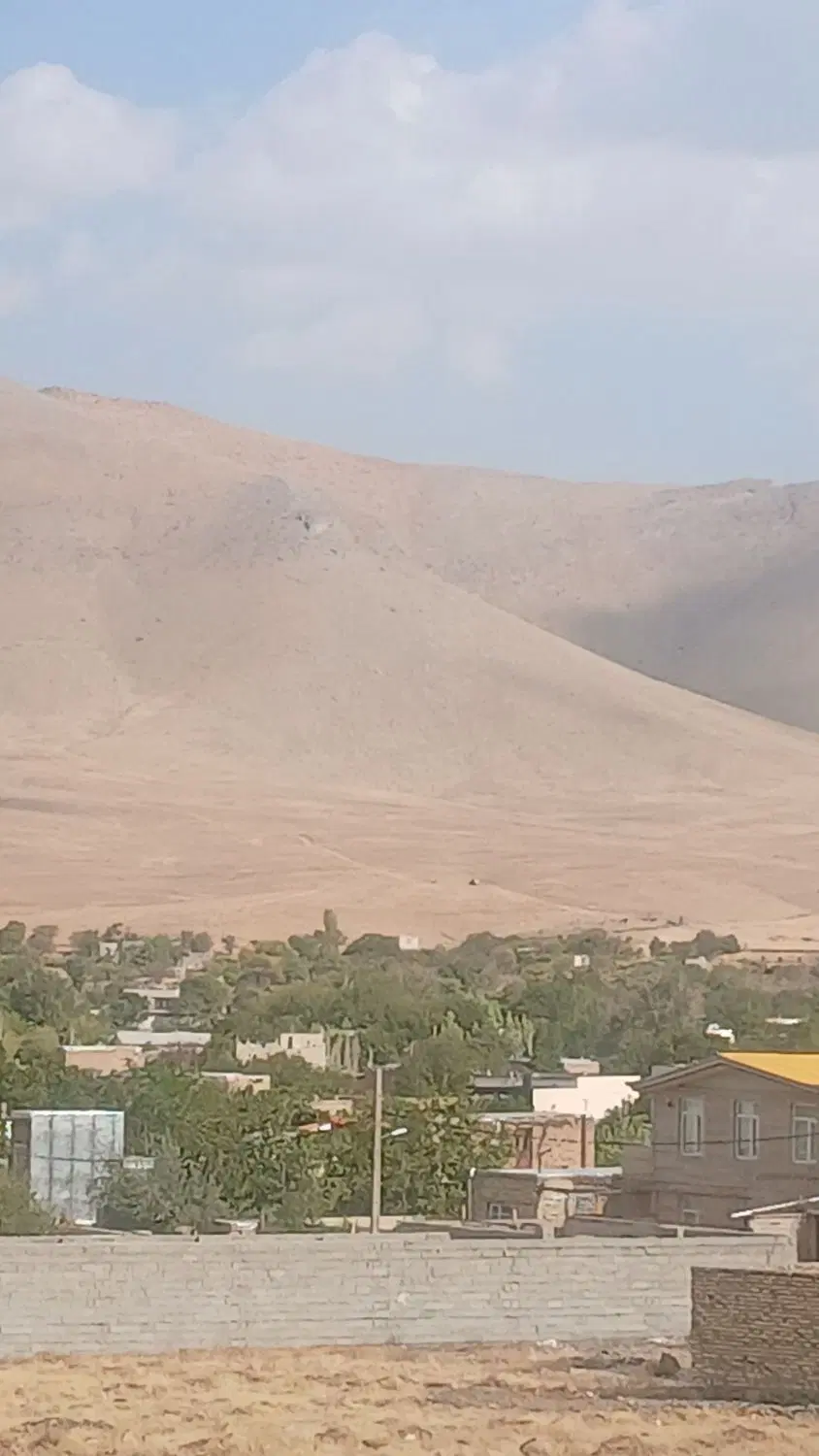 یک باب منزل مسکونی ویلایی