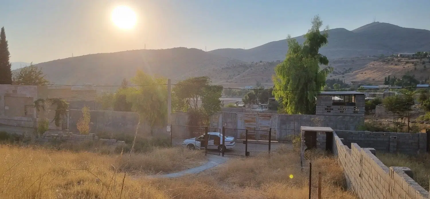 زمین مسکونی ۱۳۰۰ متری