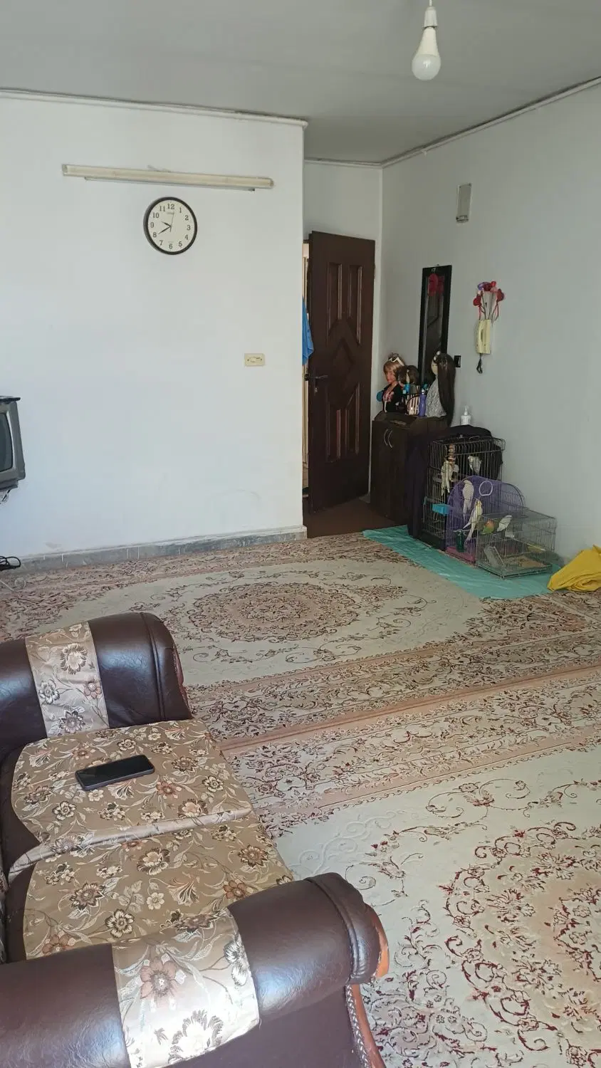 واحد۶۰متری طبقه سوم نزدیک میانجاده
