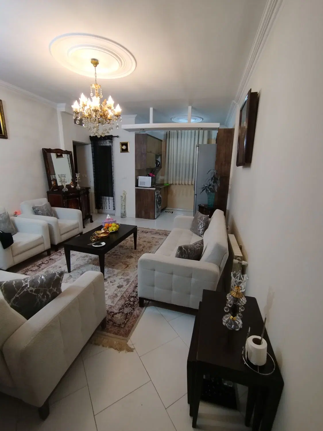 50 متر،فول امکانات،خوش نقشه‌،بدون ‌پرتی،تخلیه
