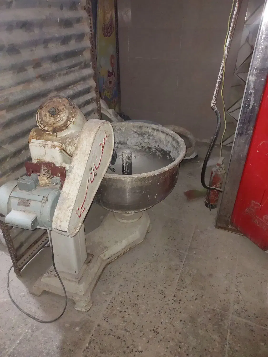 کارگاه نان فانتزی و انواع کیک و کلوچه