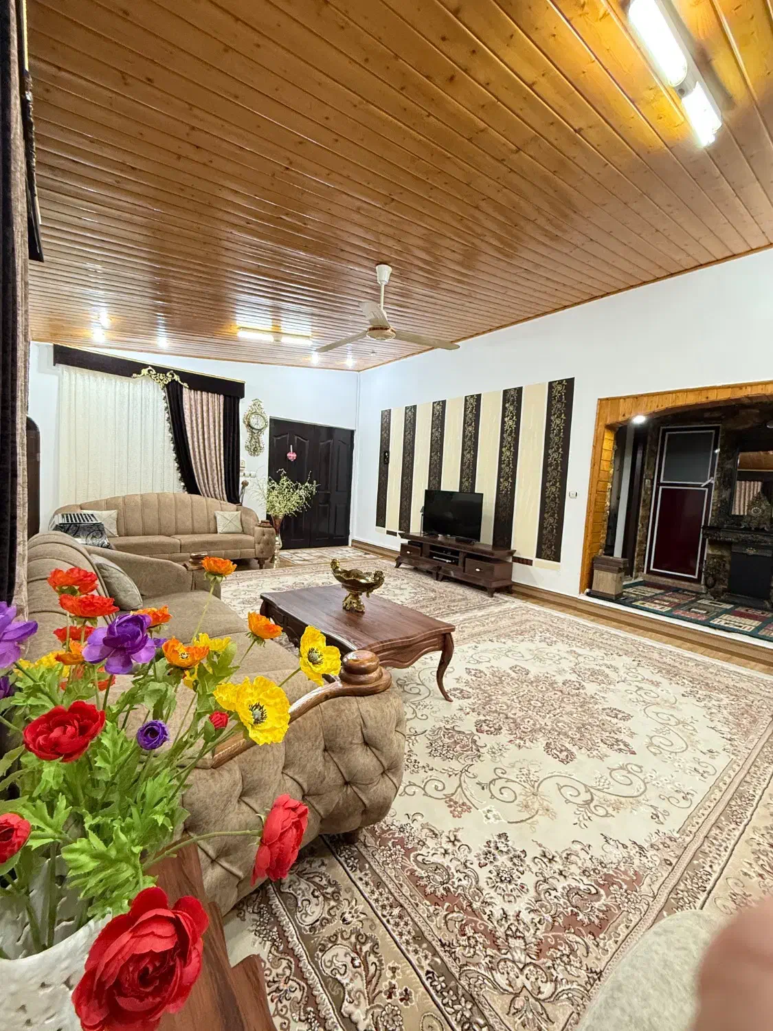 ویلانزدیک جنگل دربست شخصی