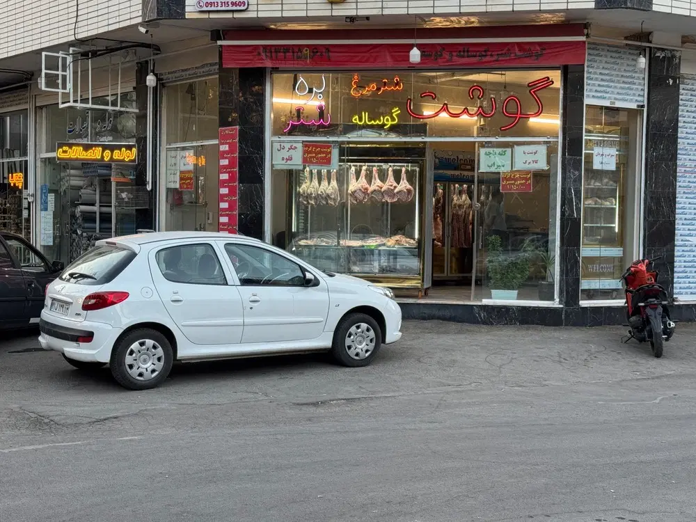 فروش مغازه ۵۳ متری و۱۸ متری بر برازنده