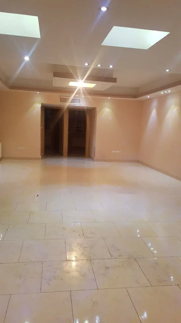آپارتمان ۱۱۰ متری نازی آباد