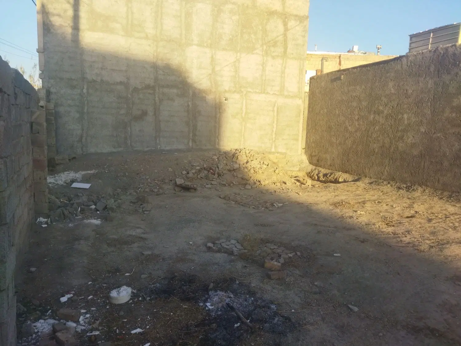 100 متر زمین مناسب ساخت کردزار لوکیشن خوب