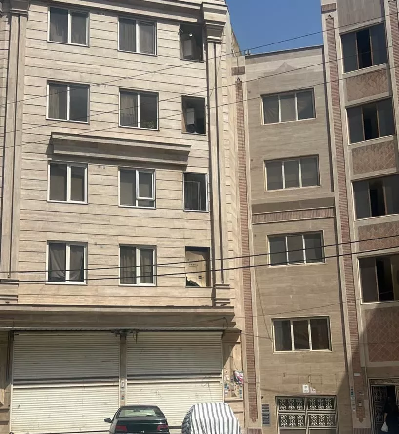 فروش مغازه ۸۱ متری