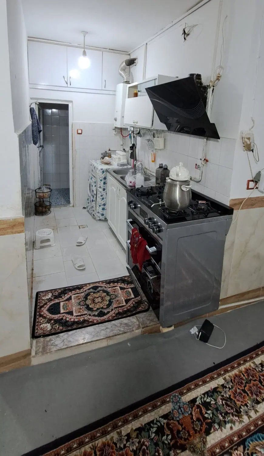 ویلایی طبرسی ۵۶ حاشیه