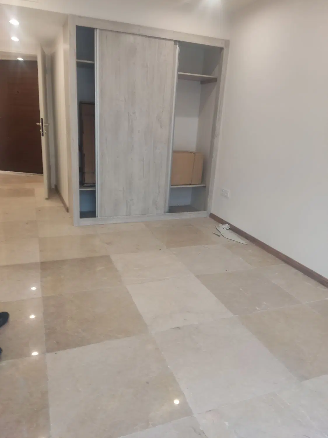 ۱۱۲متر ۲خواب کلیدنخورده فول امکانات_زیرقیمت منطقه