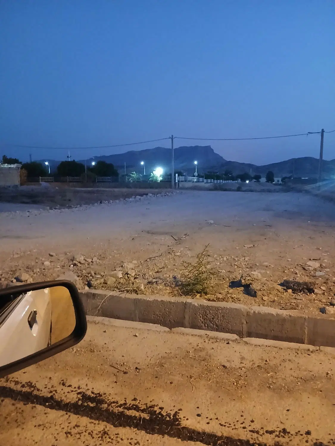 زمین مسکونی