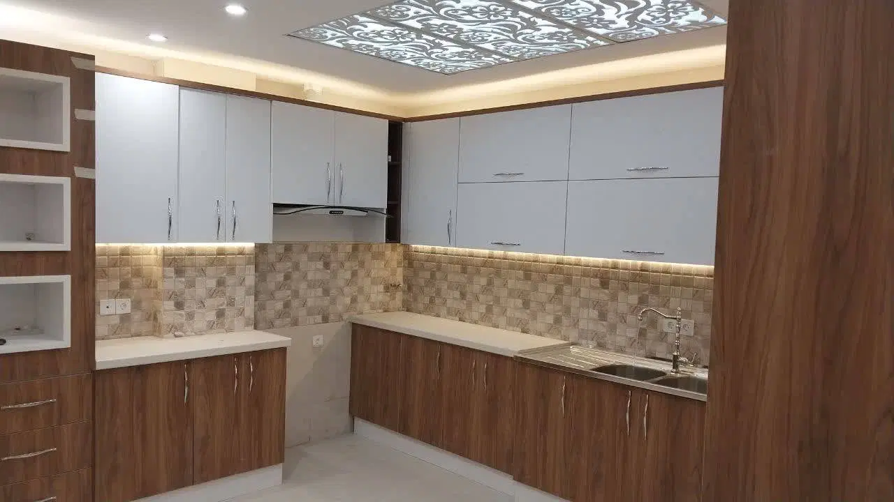 ۱۱۴ متری فروشی اردستانی خرازی