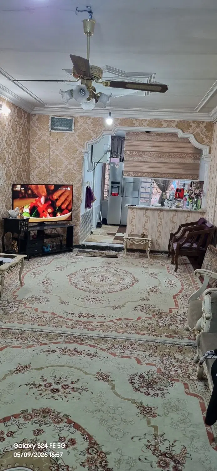 ۸۰ متری دو طبقه ویلایی دربست روبه روی پارک