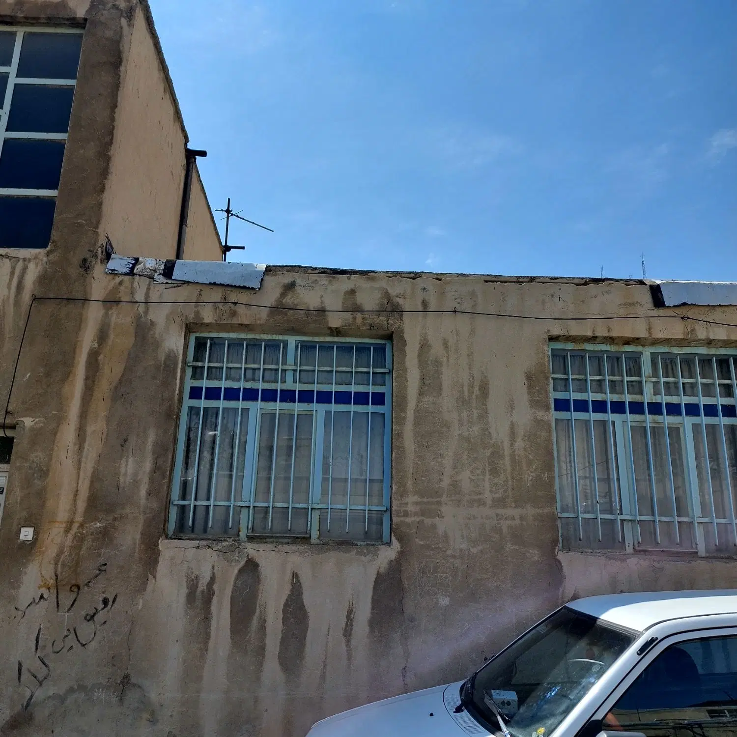 فروش خانه ۱۷۰ متر فوتبال