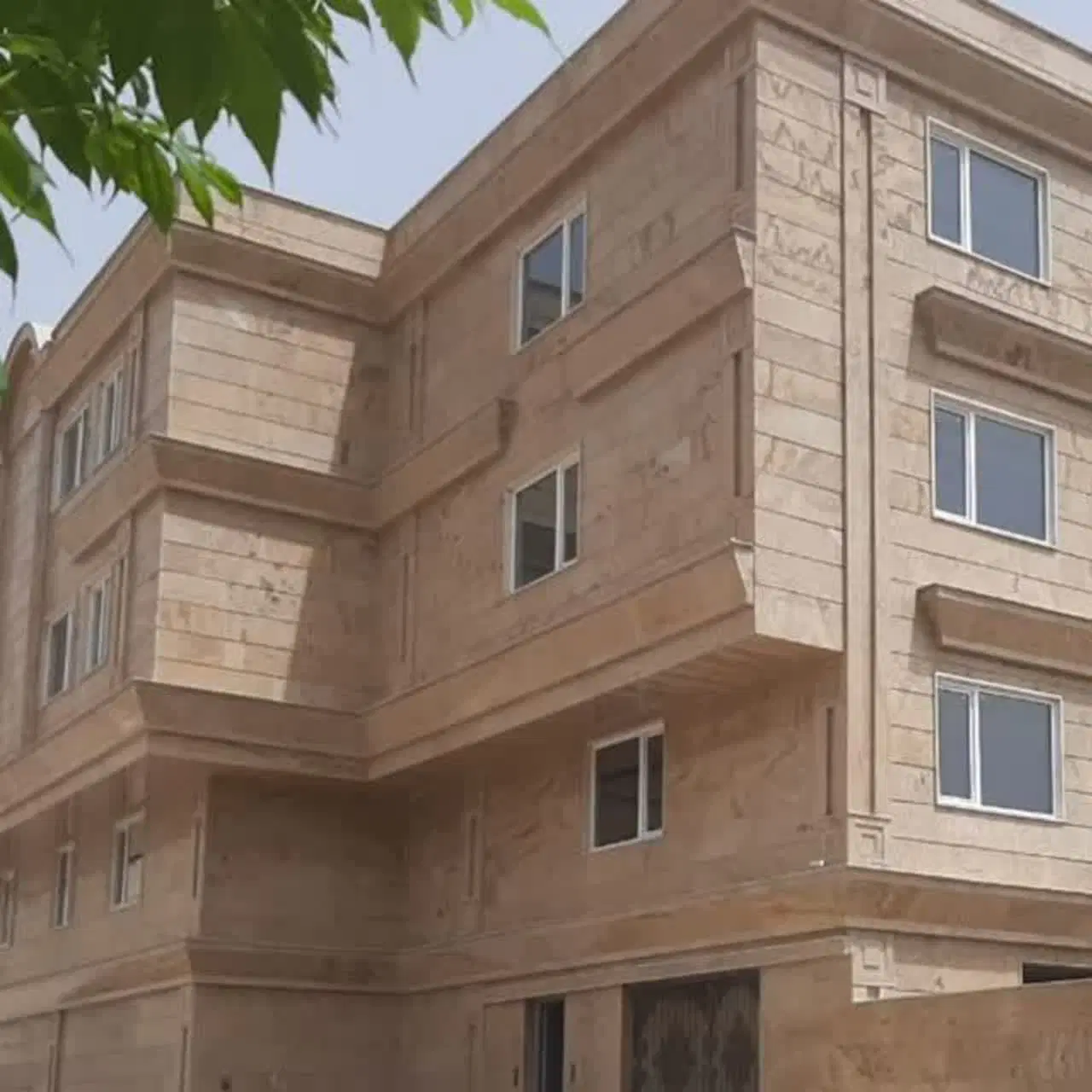 آپارتمان آدینه ۶ فروشی