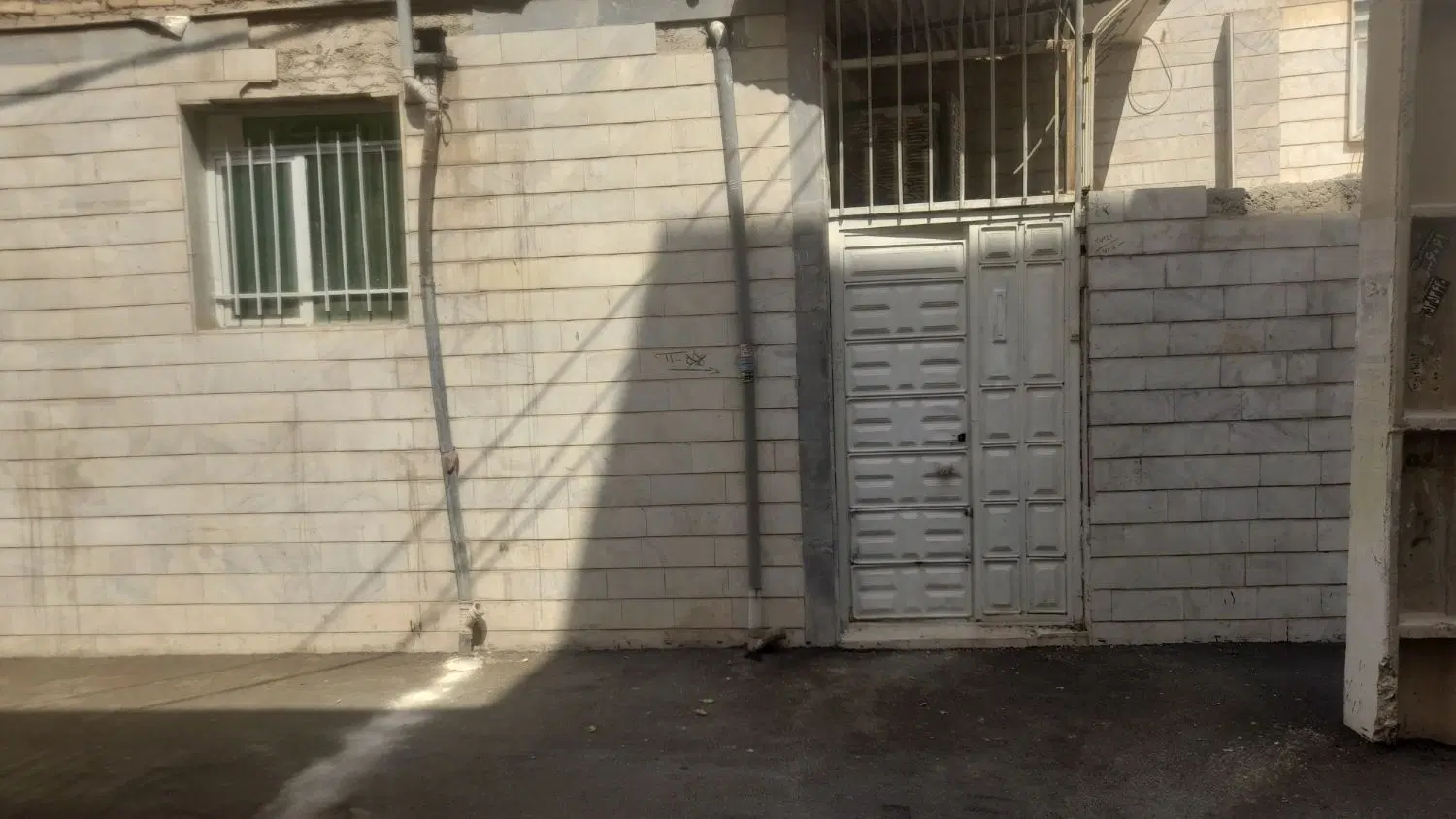 دربست تخلیه ویلایی . مناسب مجرد وخانواه