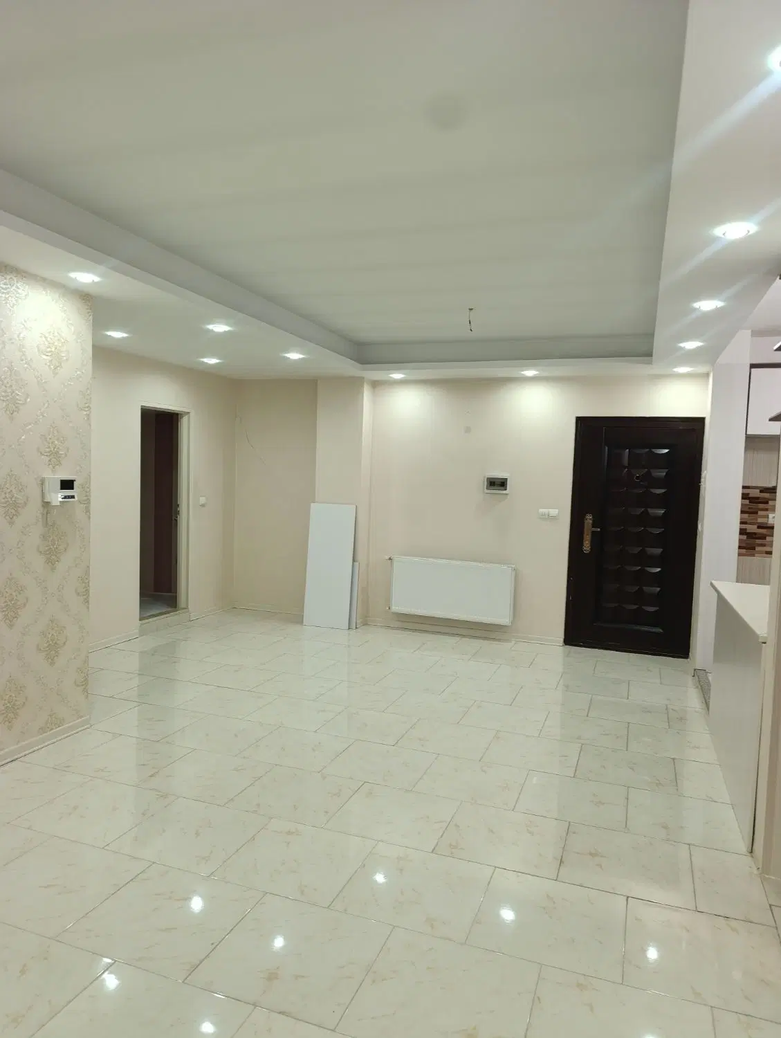 85 متری شهرک یاس