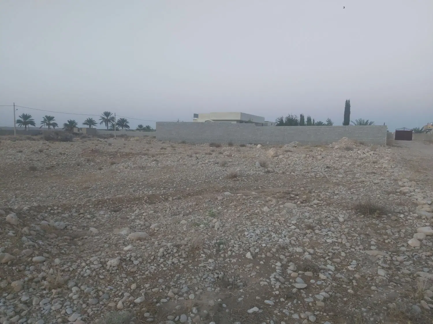 زمین ۱۰۰۰ متری