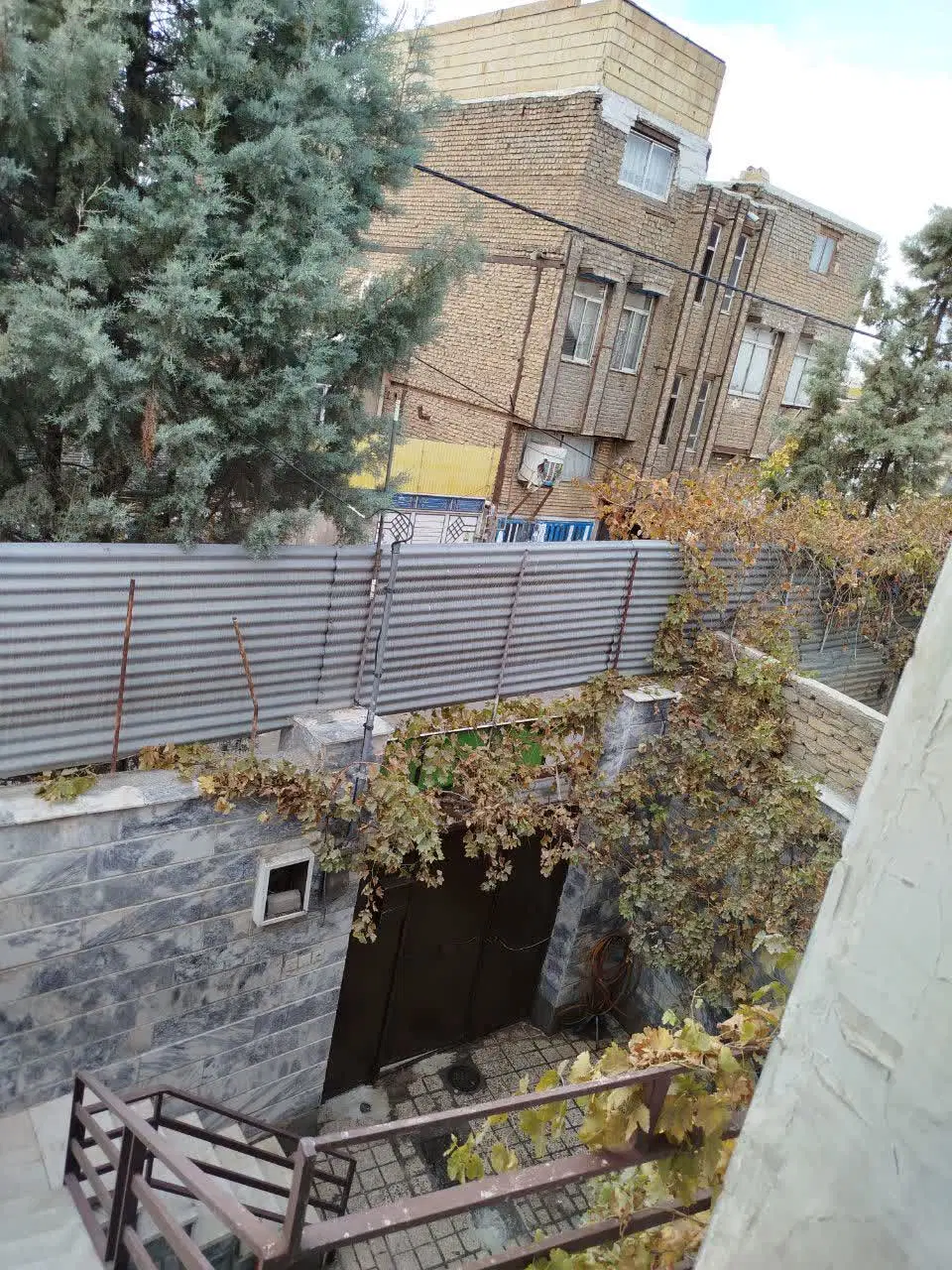 خانه ویلایی کنار پارک ..جنگلی..