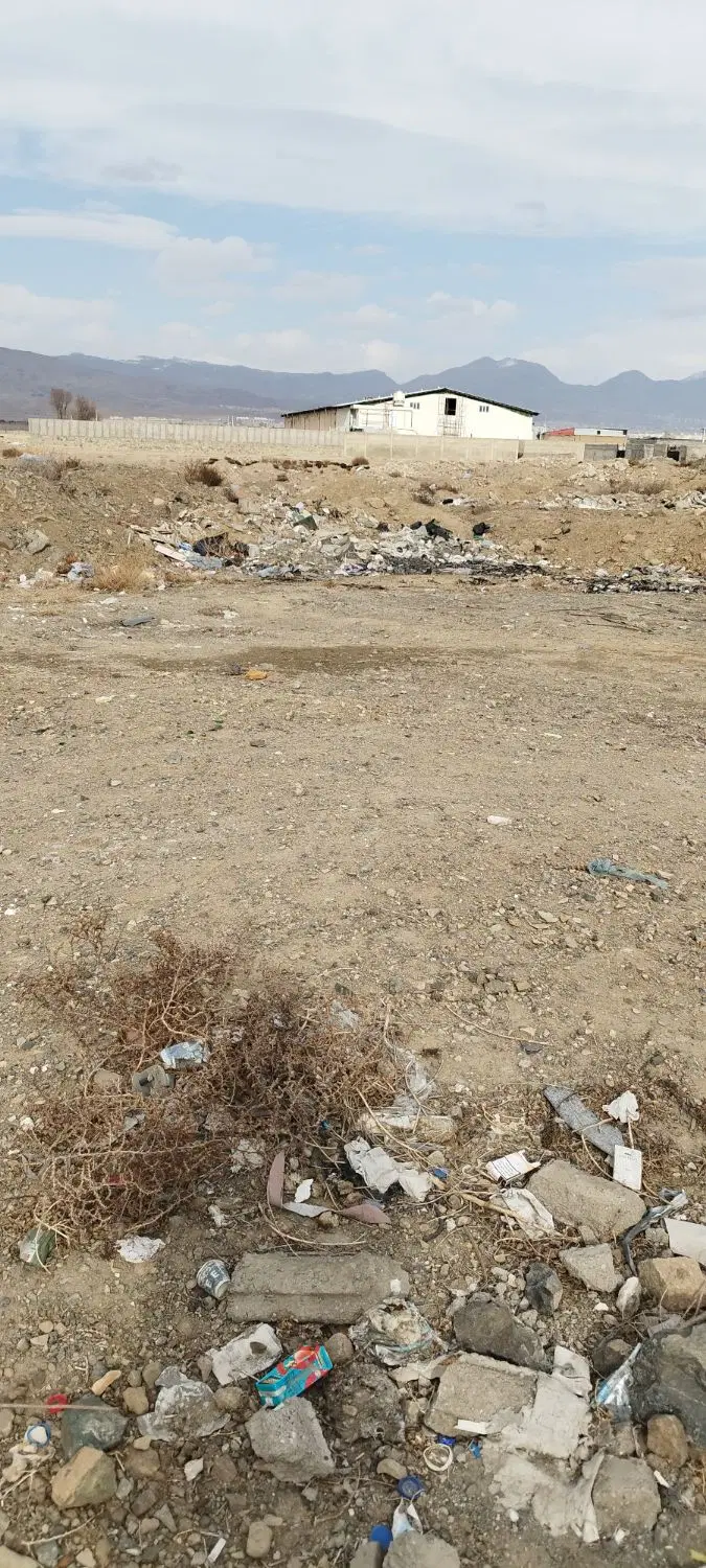 زمین به متراژ پنج در بیست(۱۰۰) متر تهاتر