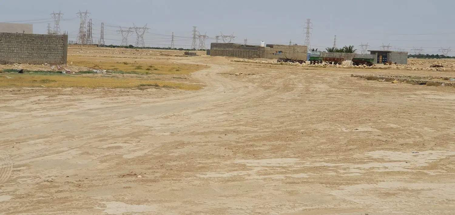 زمین در گورک متراژ ۱۸۷۰ متر