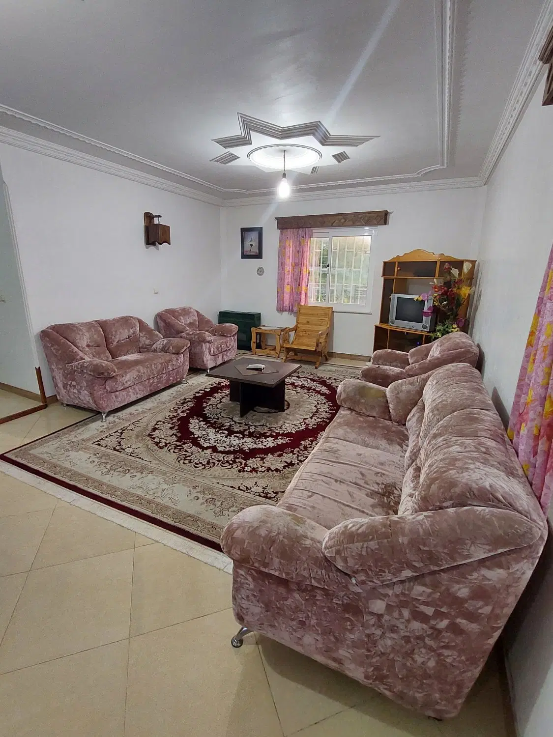 اجاره روزانه ۲خوابه حیاط دار پای کوه در رامسر