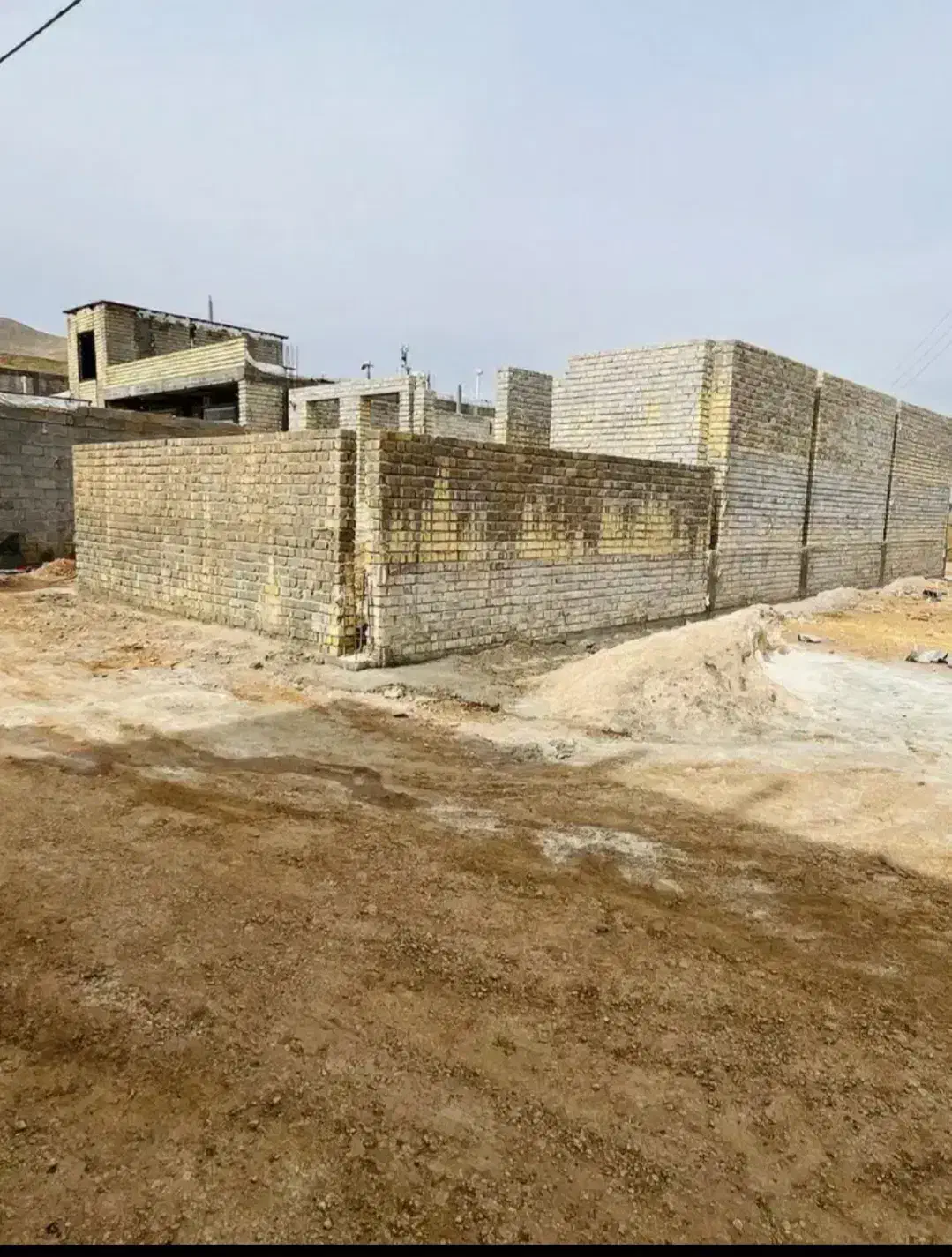 زرقان شهریار اسکلت درب حیاط