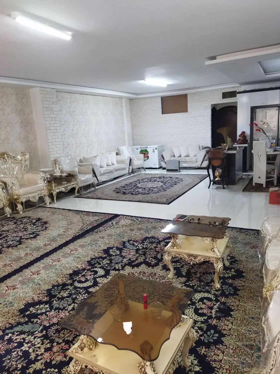 فروش یک واحد اپارتمان ۱۱۵ متری سرافرازان