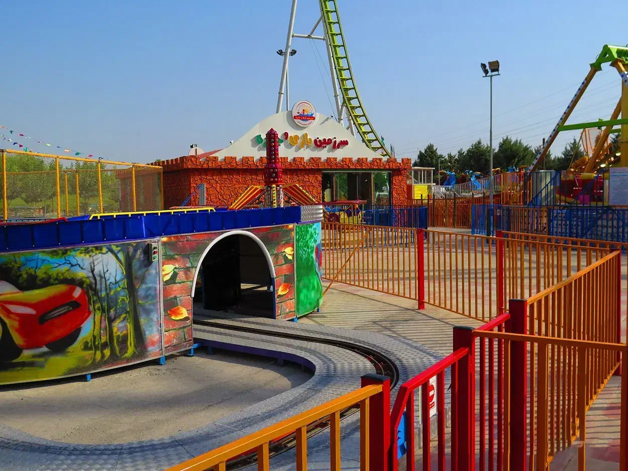 همکاری و سرمایه گذاری