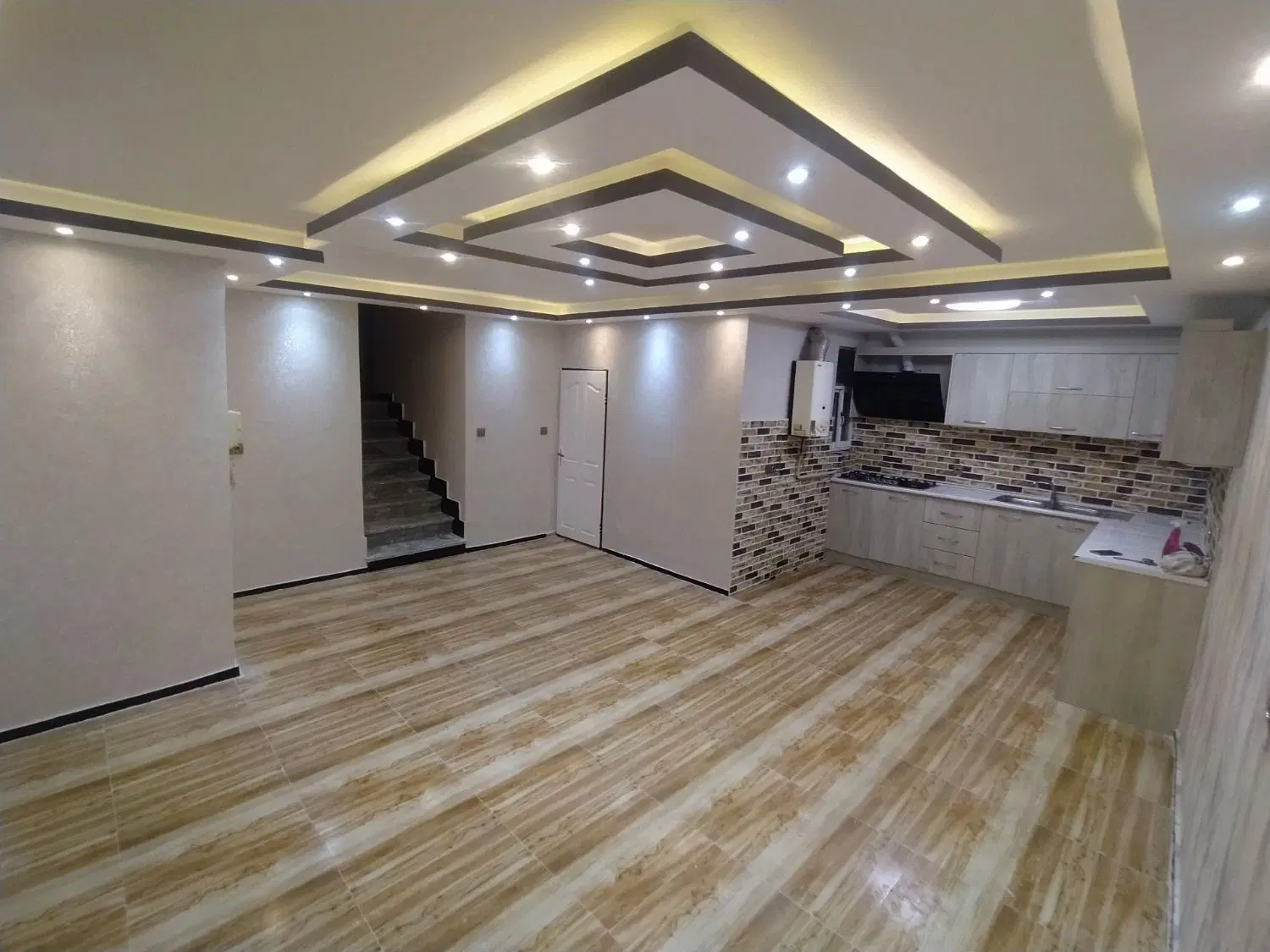 ویلایی دوبلکس ۱۰۰متری ۲خوابه کوی امام رضا