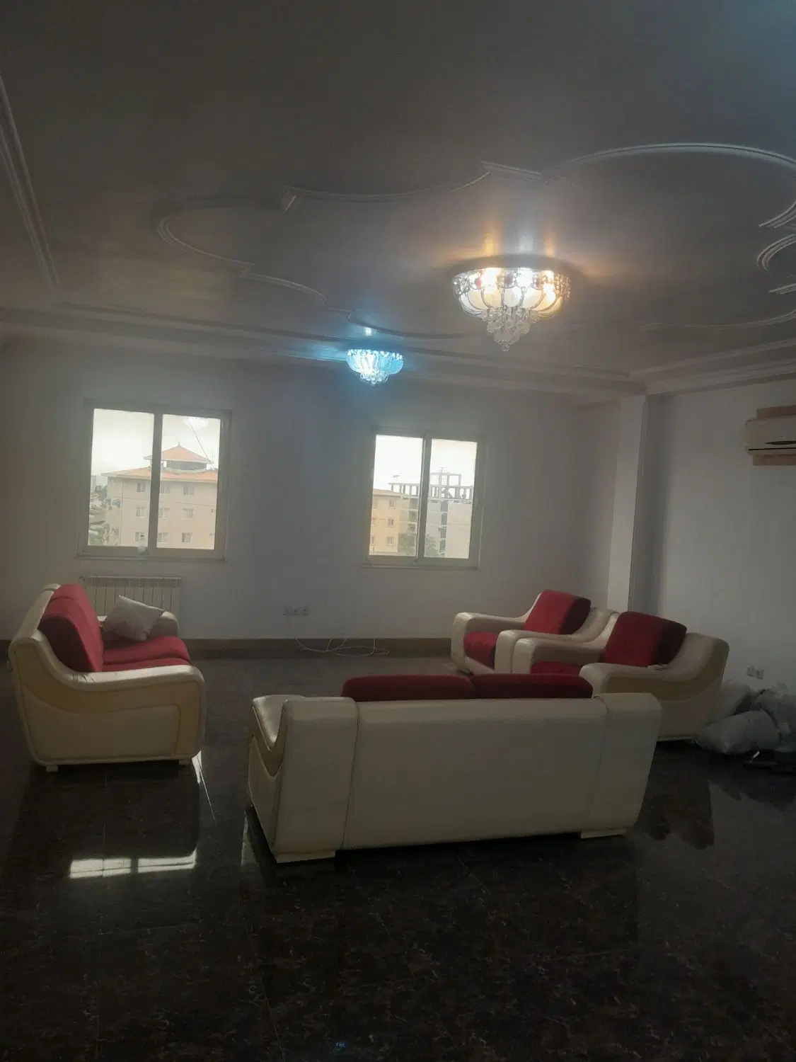 ۱۰۰متر لوکیشن مسکونی تجاری