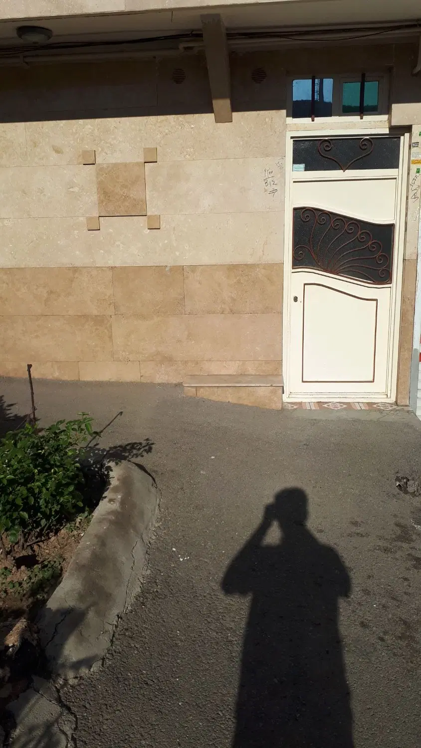 آپارتمان همکف درعباسی