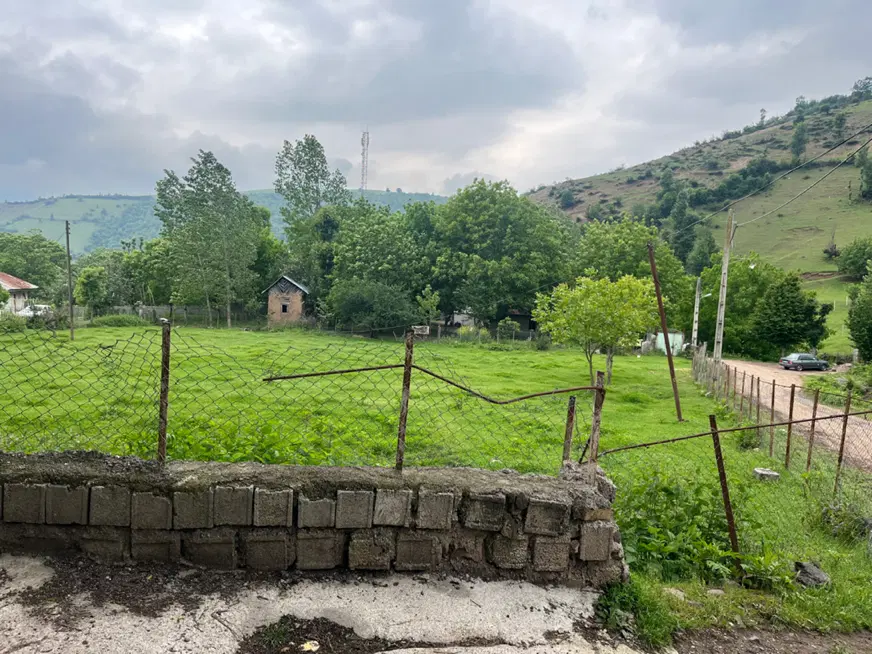 زمین فروشی