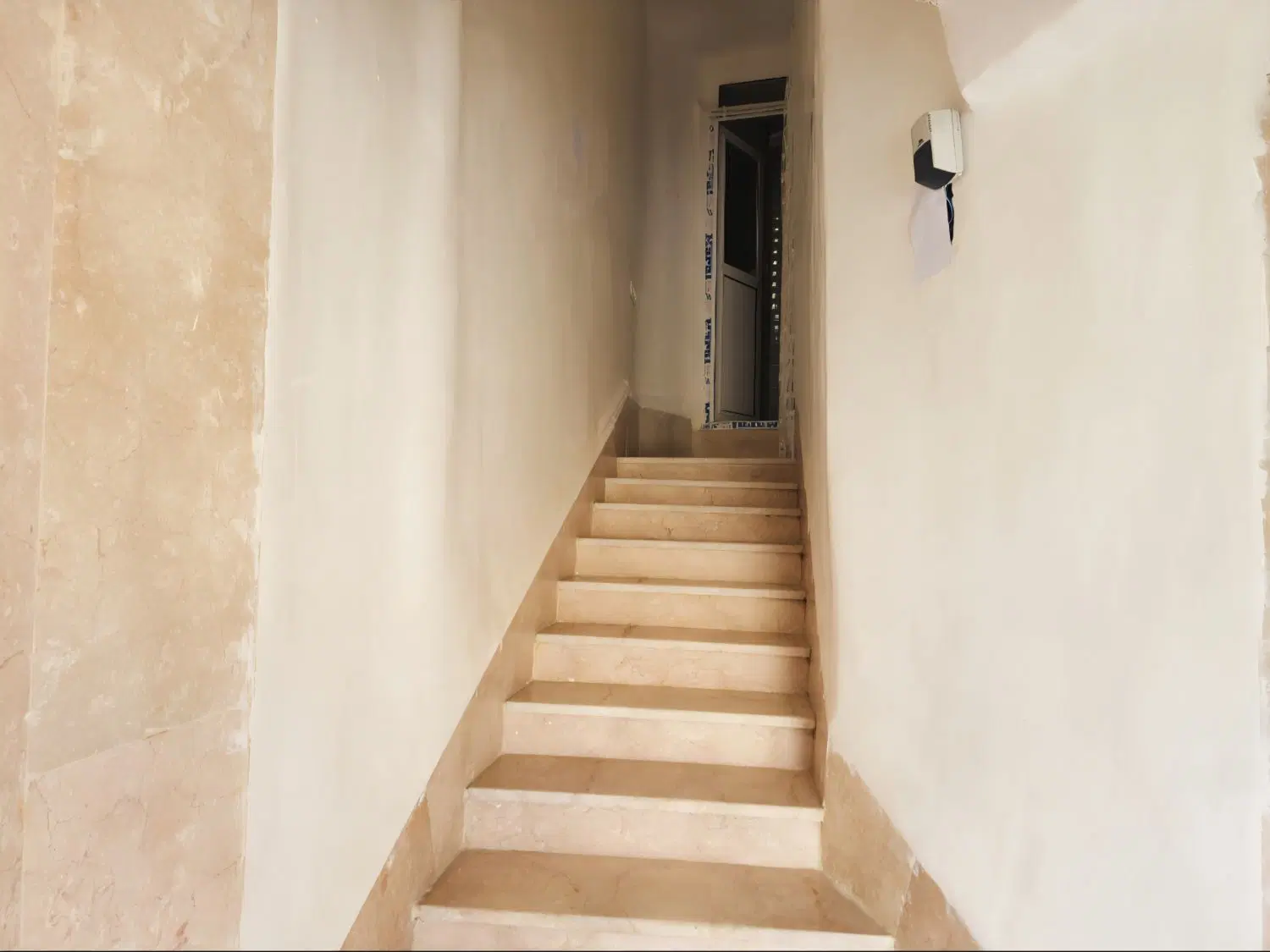 اجاره آپارتمان ۷۰ متری طبقه دوم