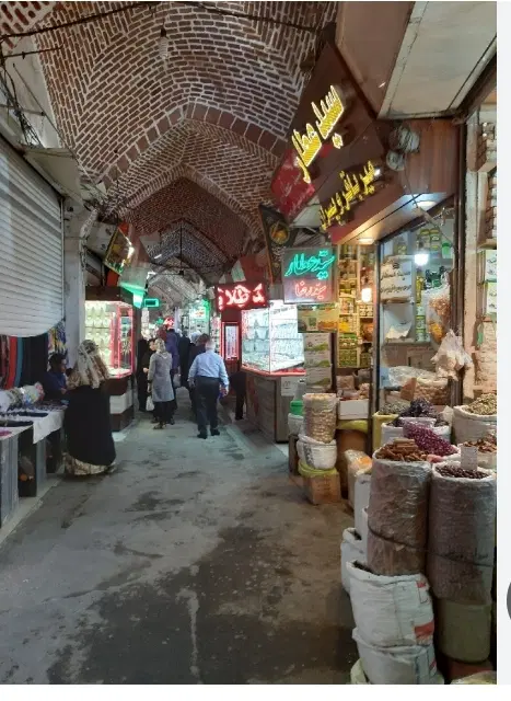 مغازه پشت بازار امیر (بزازان)