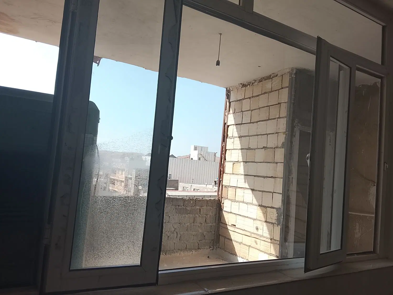 خانه طبقه سه به صورت رهن کامل اجاره داده میشه