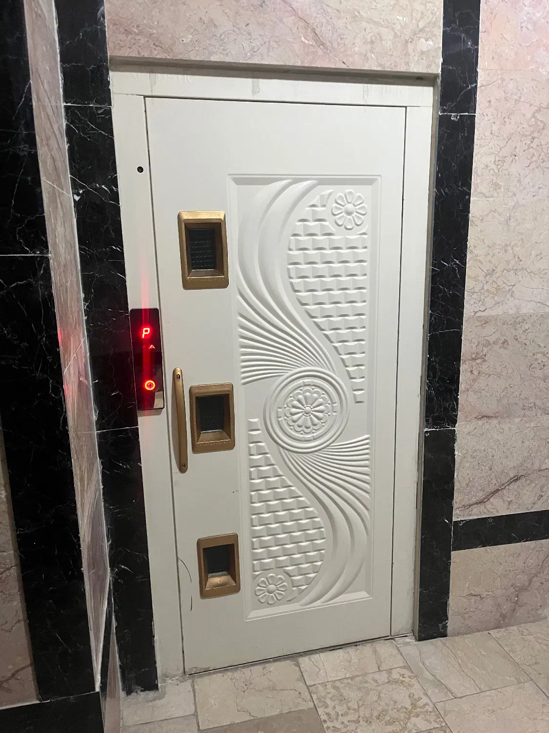 فروش آپارتمان ۹۰ متری