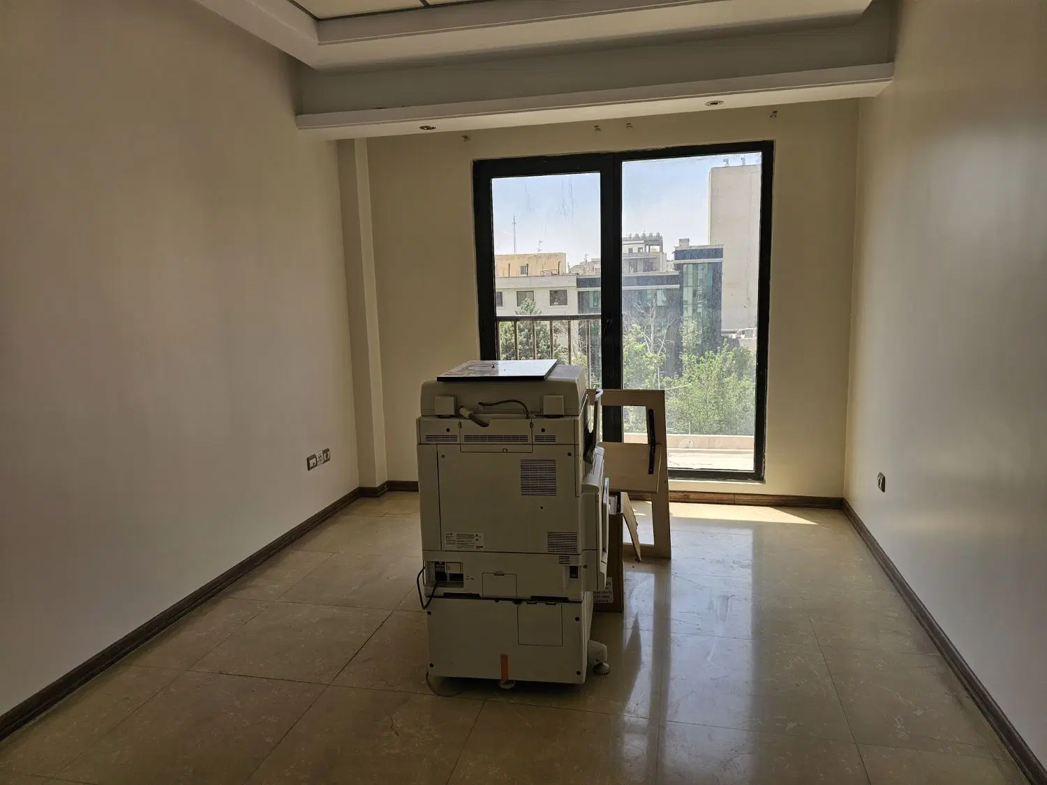 ۱۰۰متراداری پاسداران